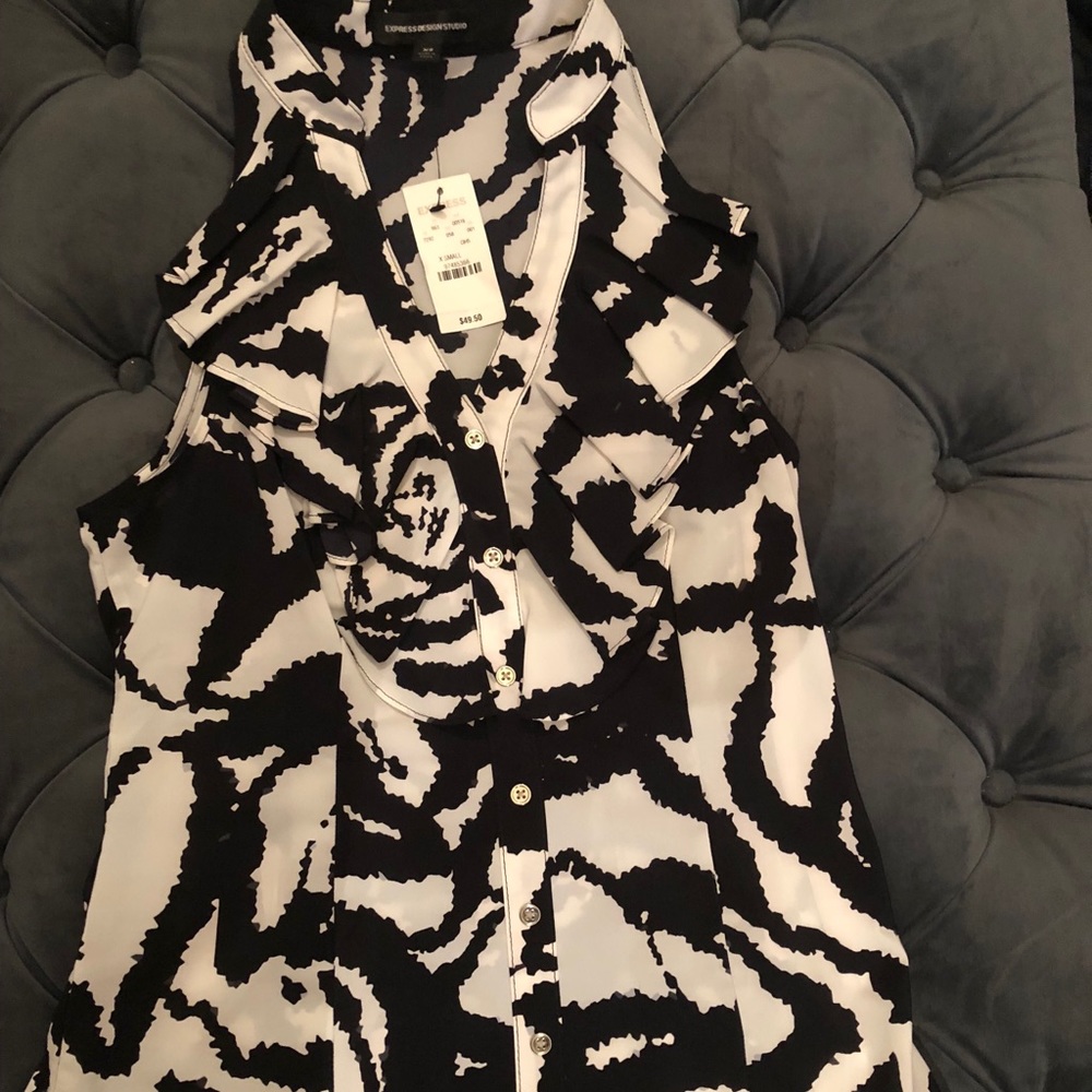 Express Black and White Sleeveless Blouse
